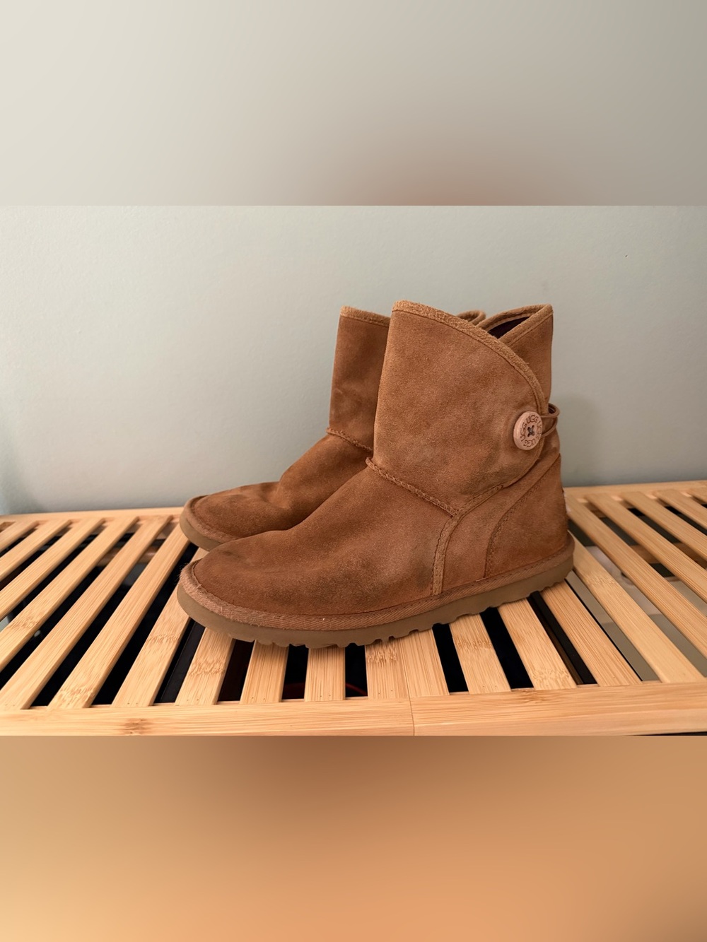 UGG Short Suede Button Boot - Chestnut Brown